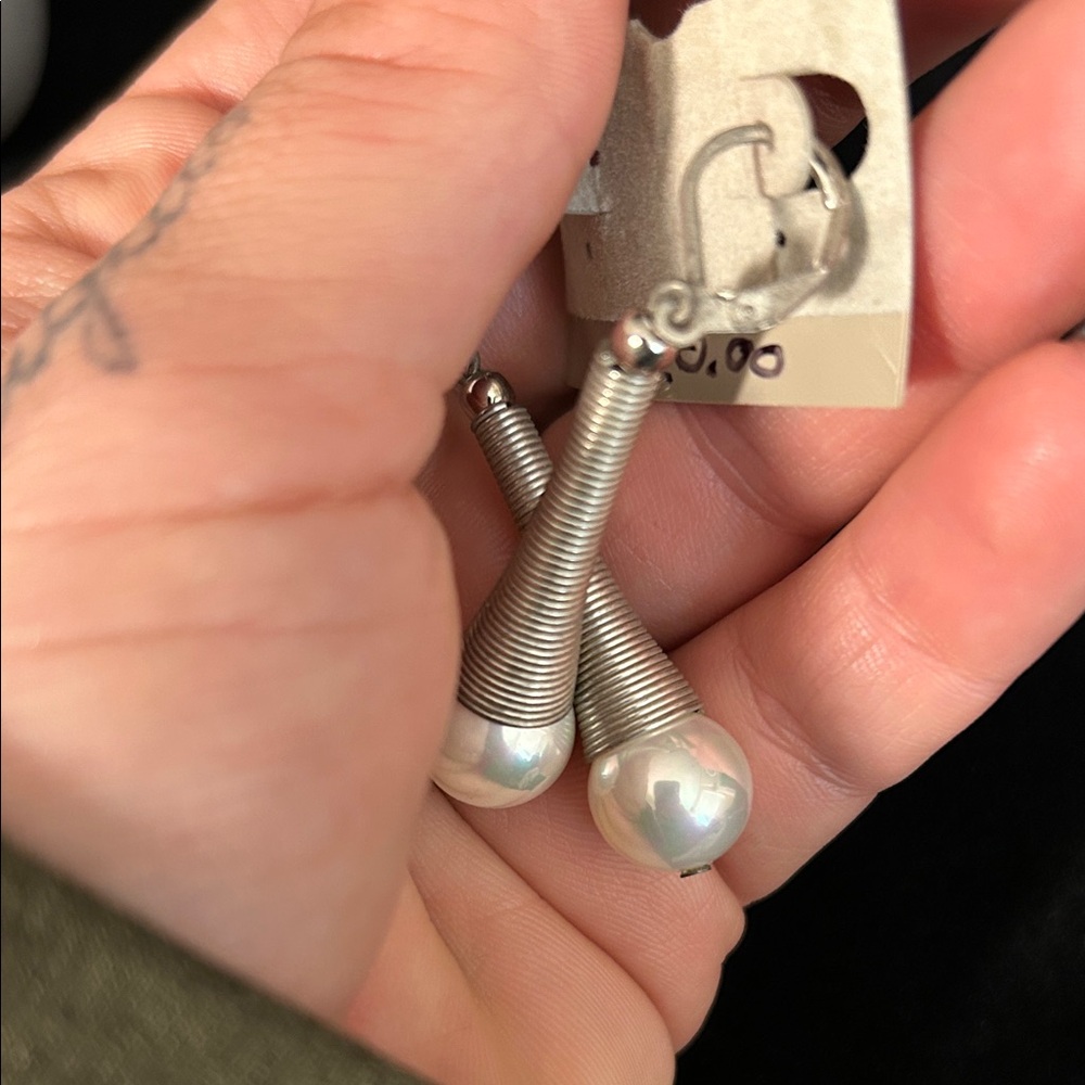 Silver and Pearl Drop Earrings - Picture 4 of 4
